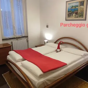 casa-malu.hotelitalianriviera.com/